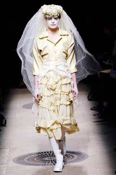 Look 4